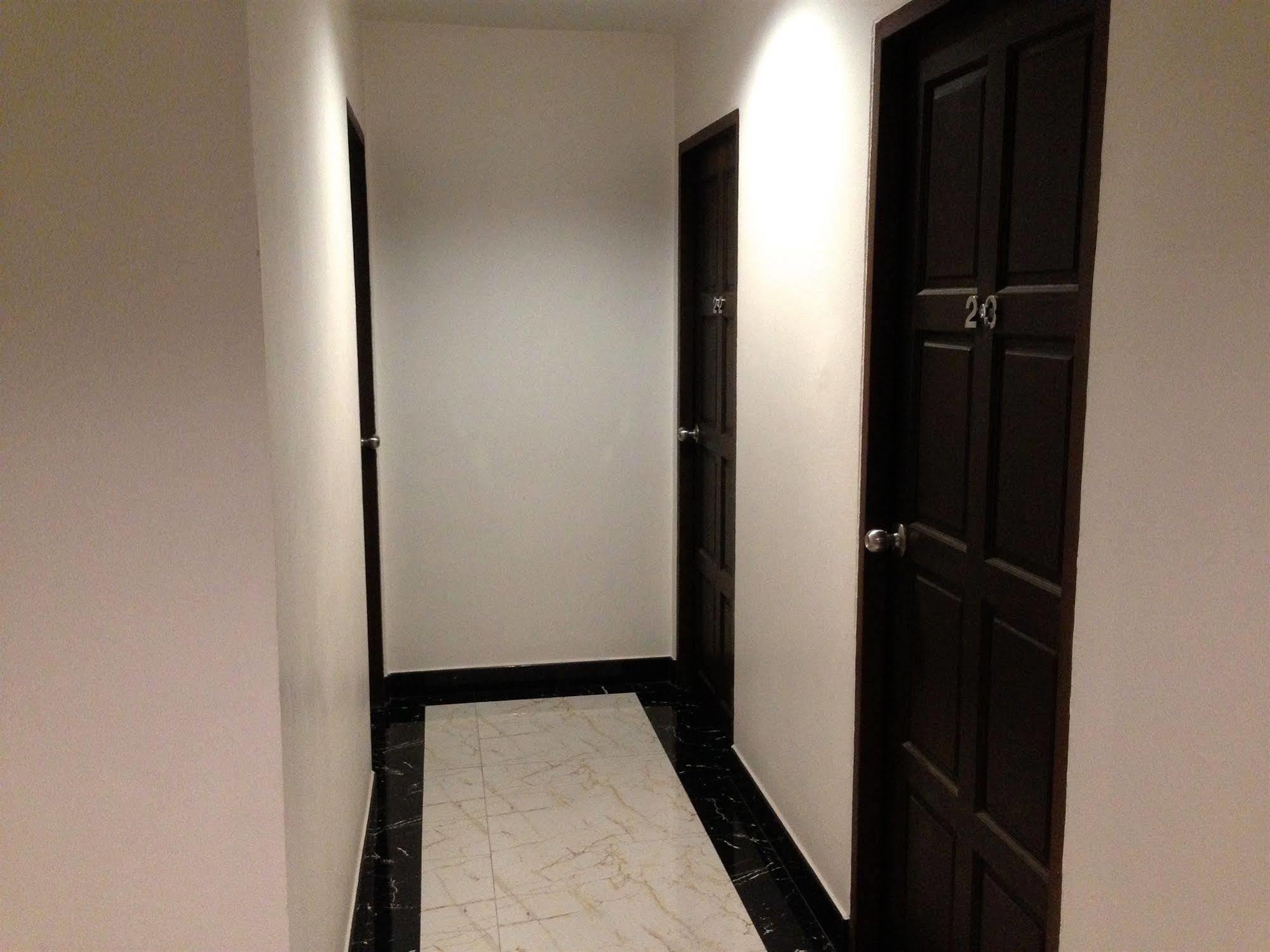 Katesiree House Hotel Pattaya Luaran gambar